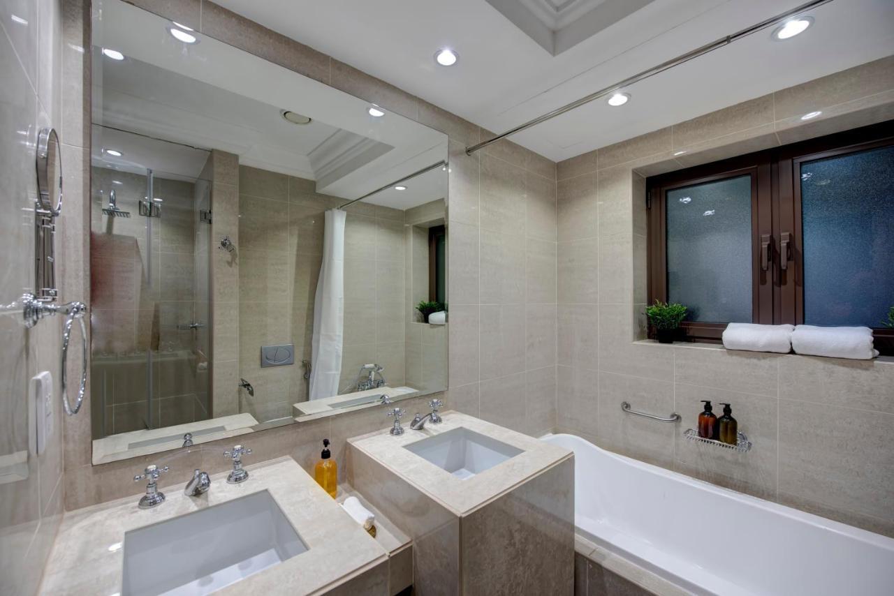 Durrani Homes - Souk Al Bahar Living Besides Burj Khalifa & Fountain ดูไบ ภายนอก รูปภาพ